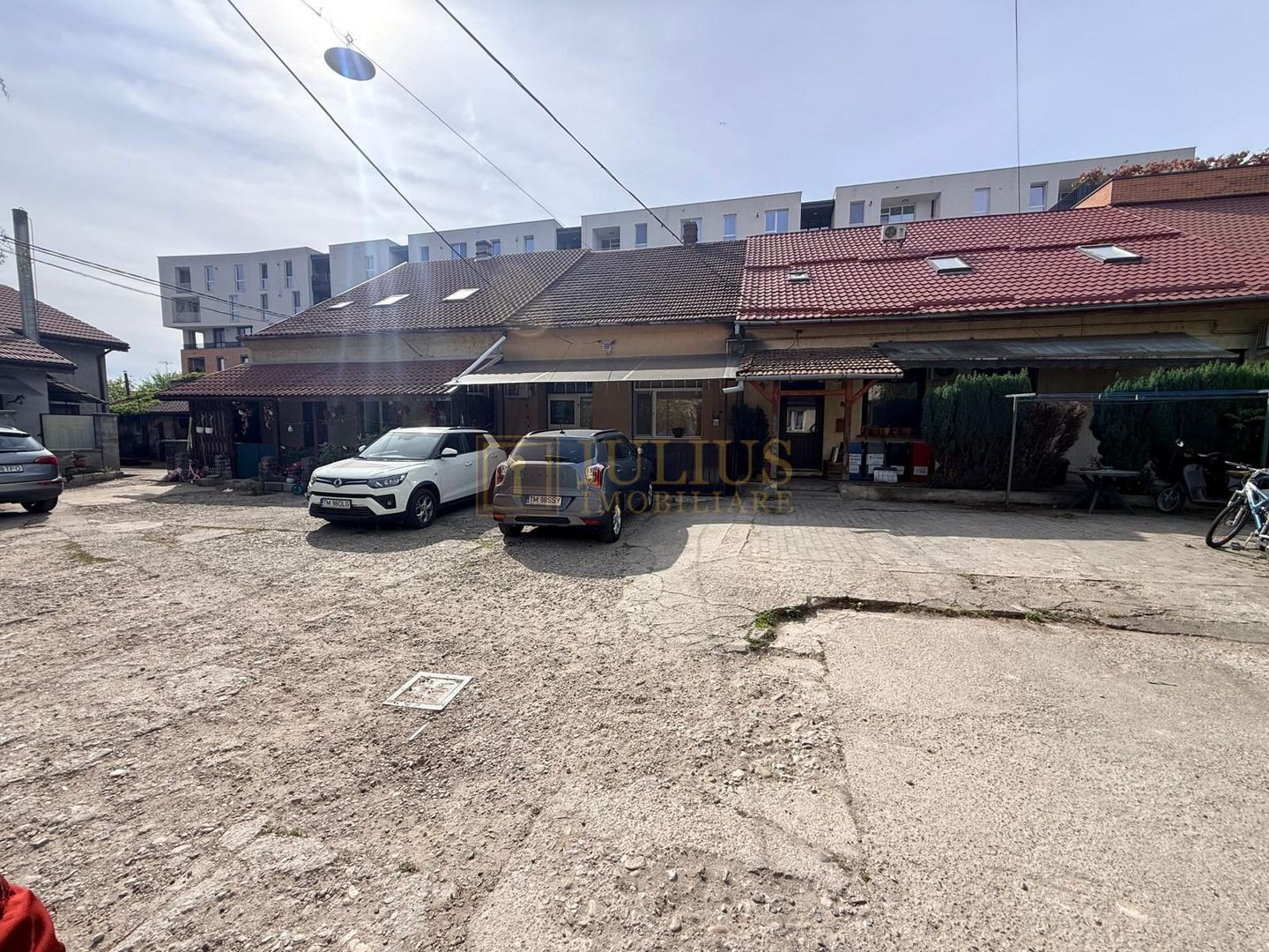 2 camere| Iosefin-vis a vis de Bega |zona superba| loc de parcare| curte comuna| - Poză 14