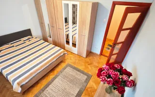 Apartament mare, decomandat, bucatarie separata. PET FRIENDLY. - Poză 19
