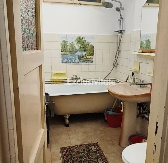 Vânzare apartament 2 camere Central Târgu Jiu etaj 2 - Poză 9