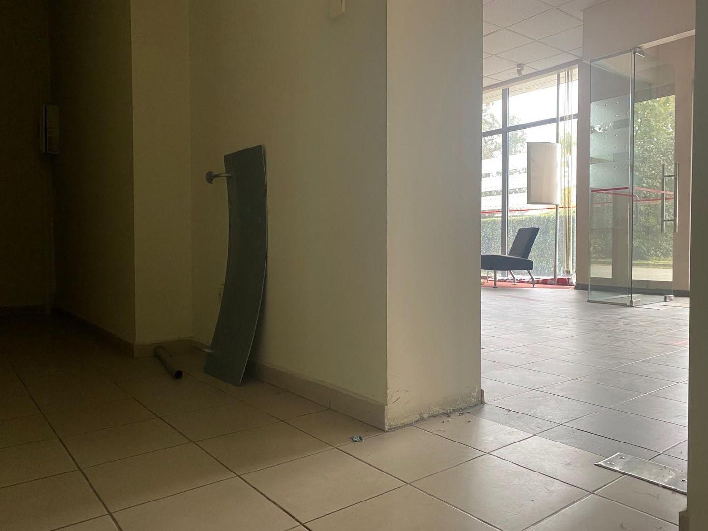 Spațiu comercial de închiriat-zonă ultracirculată, Micro 3 -Târgoviște - Poză 6