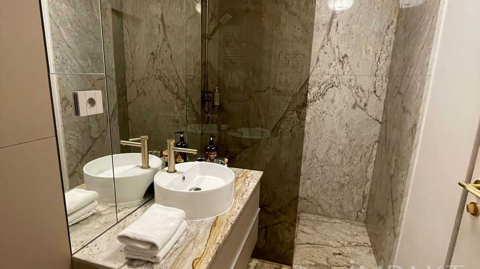 Apartament superb de locuit sau investitie in zona centrala cu 3 camere! - Poză 11