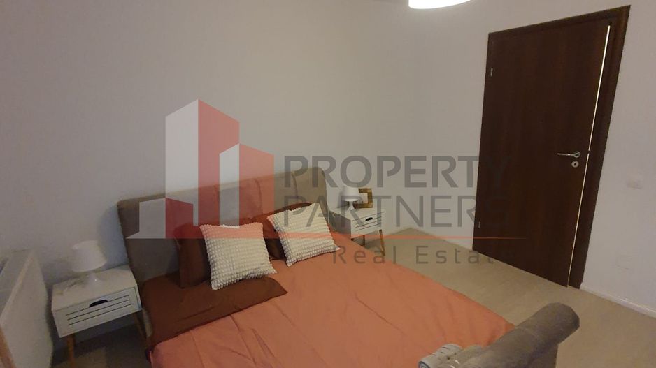 Proprietate pe marginea lacului, vila impresionanta. - Poză 38