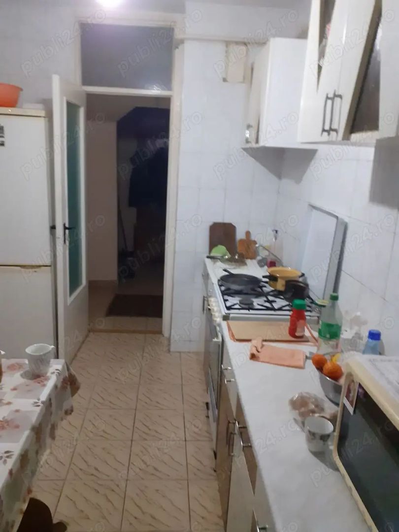 Apartament 3 camere modificat din 4, et 3, Bdu.l Dunarea - Poză 3