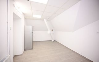 VANZARE MANSARDA 3 CAMERE ICOANEI- DUMBRAVA ROSIE | RENOVATA | 32 MP - Poză 7