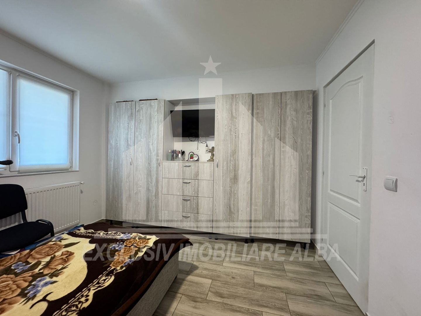 Apartament cu 4 camere de vanzare, Ampoi 2 - Poză 4