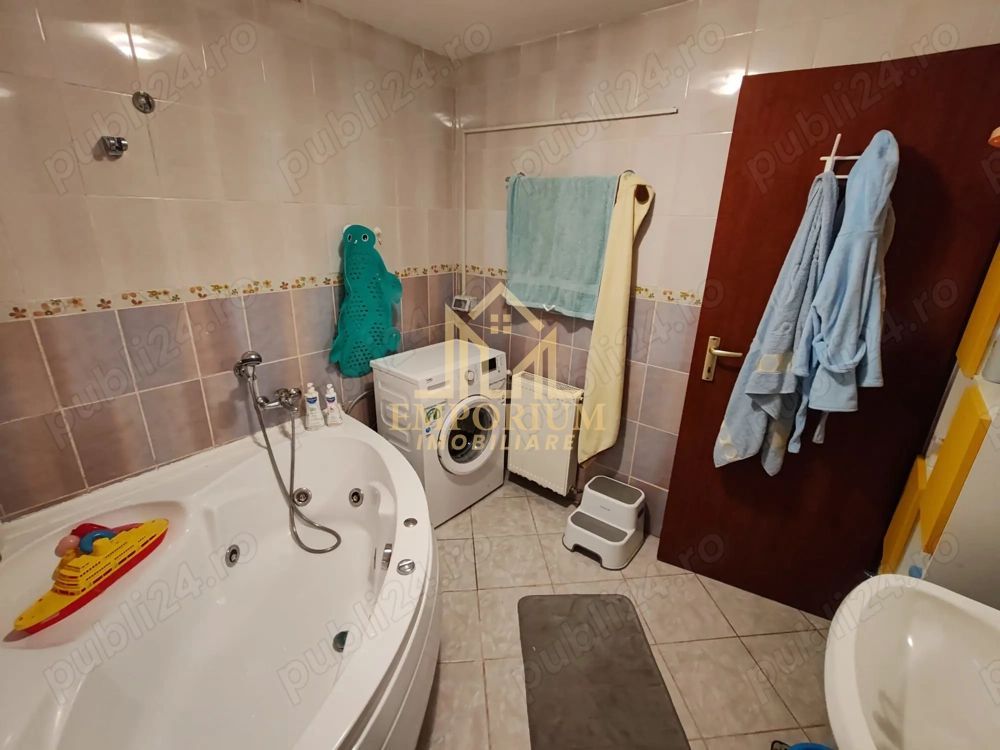 3 camere semidecomandate, Jacuzzi, Parcare, Zorilor, Calea Turzii - Poză 1
