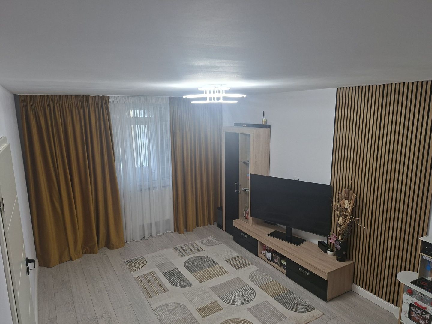 Apartament 2 camere Vitan - Poză 2