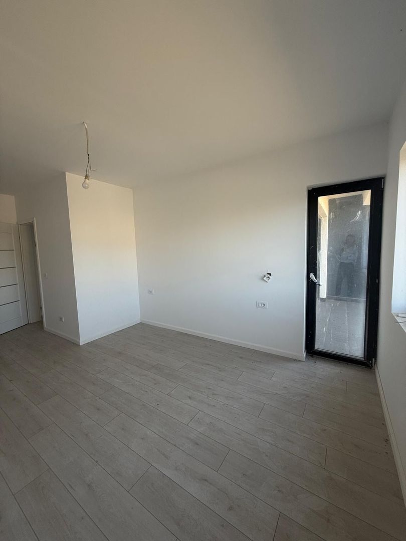 De vanzare – jumatate de duplex modern, parter + etaj | 150 mp utili | - Poză 12