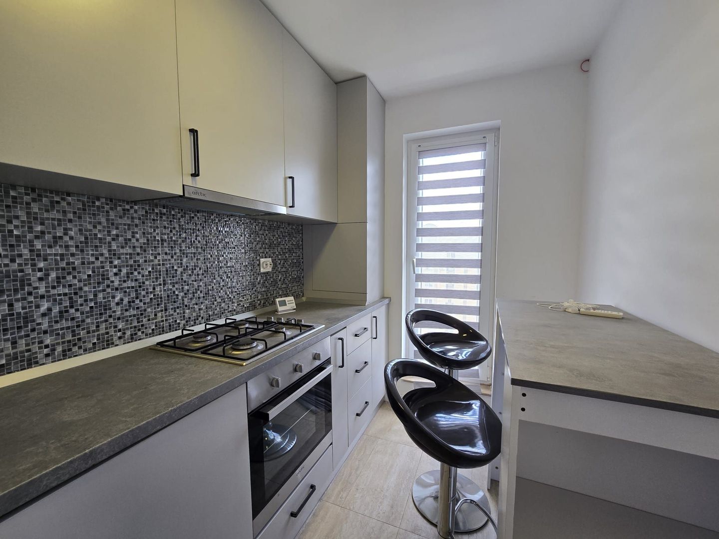 COSMOPOLIS - Studio Simplu Tip Garsoniera, mobilat si utilat. - Poză 6