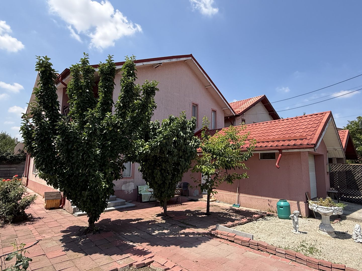Vila P+1 cu terasă 255 mp + garaj 22,5 mp si teren 417 mp-Berceni ! - Poză 37
