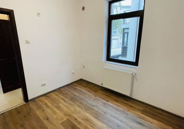 Inchiriere apartament 3 camere | Singur pe etaj | Vila zona Plevnei - Poză 4