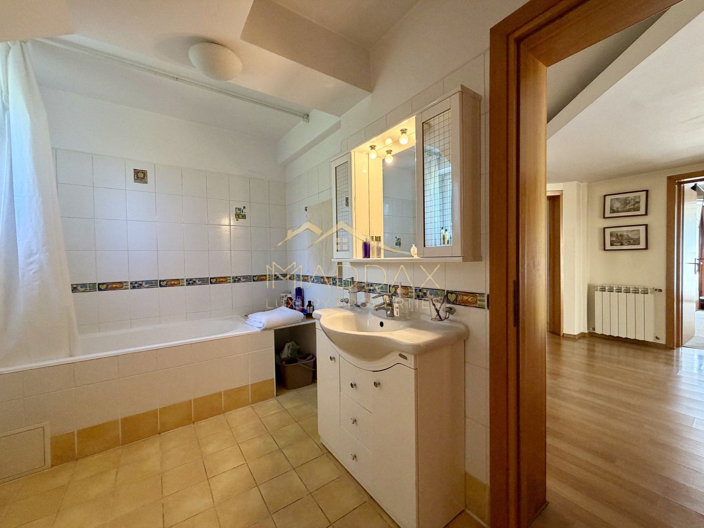 Vila cu 6 camere *485 mpc // *1.670mp teren* // 8 locuri parcare // Sisești - Poză 40