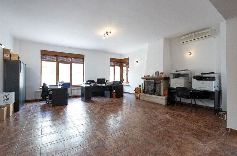 Vila cu 750 mp utili si teren de 1.480 mp in Erou Iancu Nicolae - Poză 14