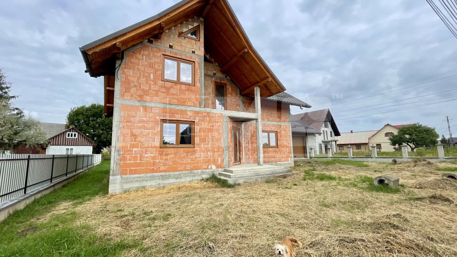 CASA LA ROSU DIN CARAMIDA + GARAJ I 12,5 ARI I VICOV DE SUS I - Poză 4