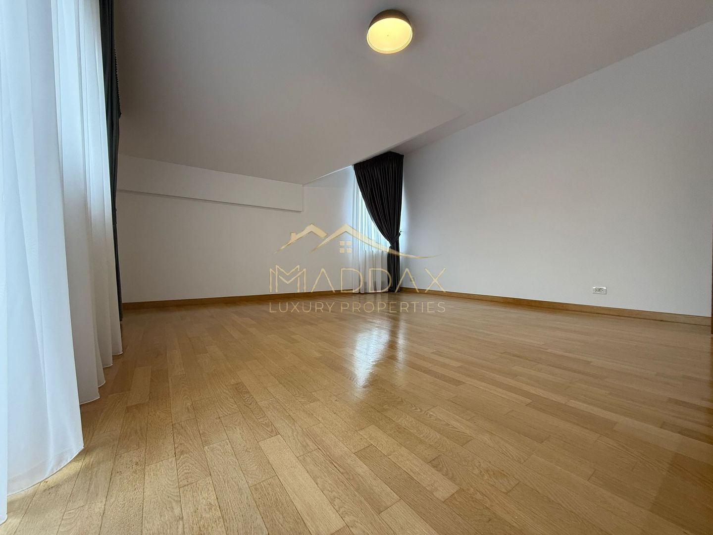 Vila moderna Corbeanca-spatiu, confort si intimitate - Poză 29