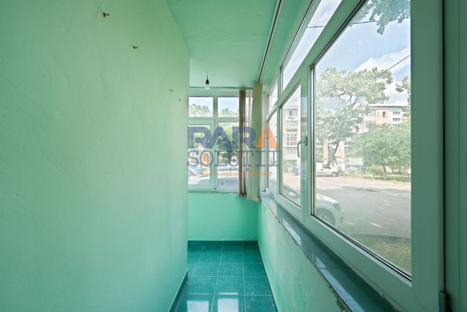 Apartament cu 3 camere, două băi, 77 mp - Poză 15
