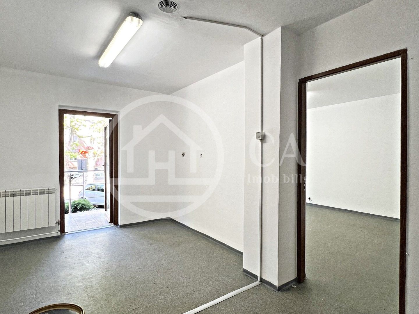 Spatiu comericial cu 4 camere de inchirat in zona Decebal, Oradea - Poză 9