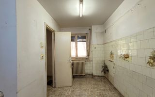 Apartament cu 3 camere | Parter inalt cu balcon | Garaj | Boxa - Poză 5