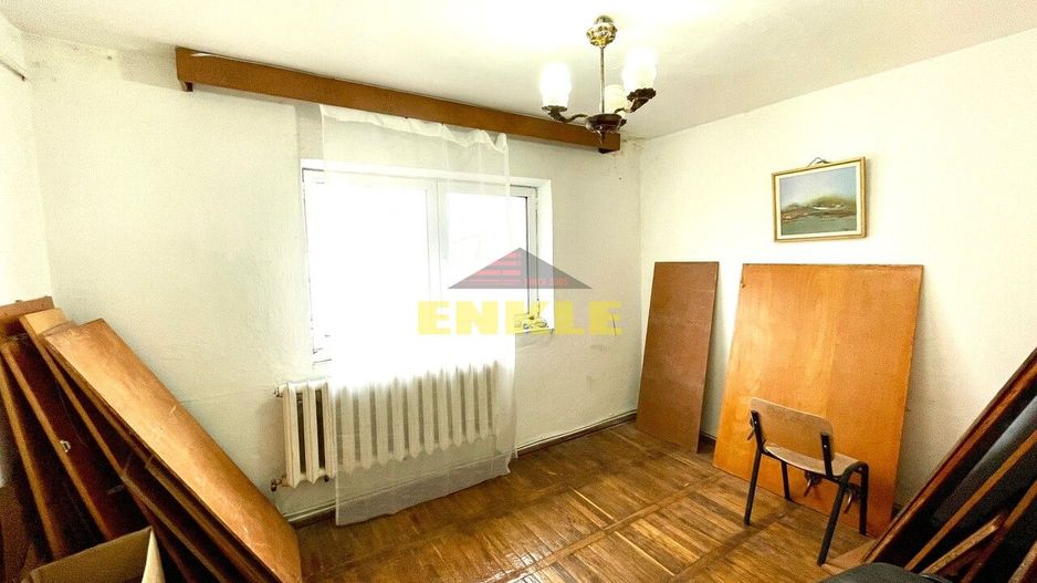 De vânzare apartament cu 3 camere decomandat, zona Capăt 1 - Poză 2