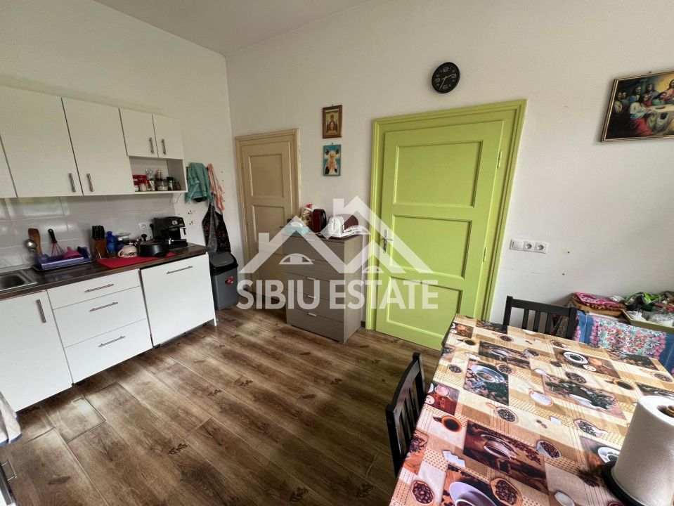 De vânzare: Proprietate cu 2 unități locative ,Zona Lupeni, Sibiu - Poză 7