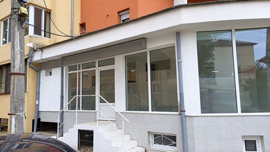 SPAȚIU COMERCIAL DE ÎNCHIRIAT | PIAȚA CETATE | - Poză 2