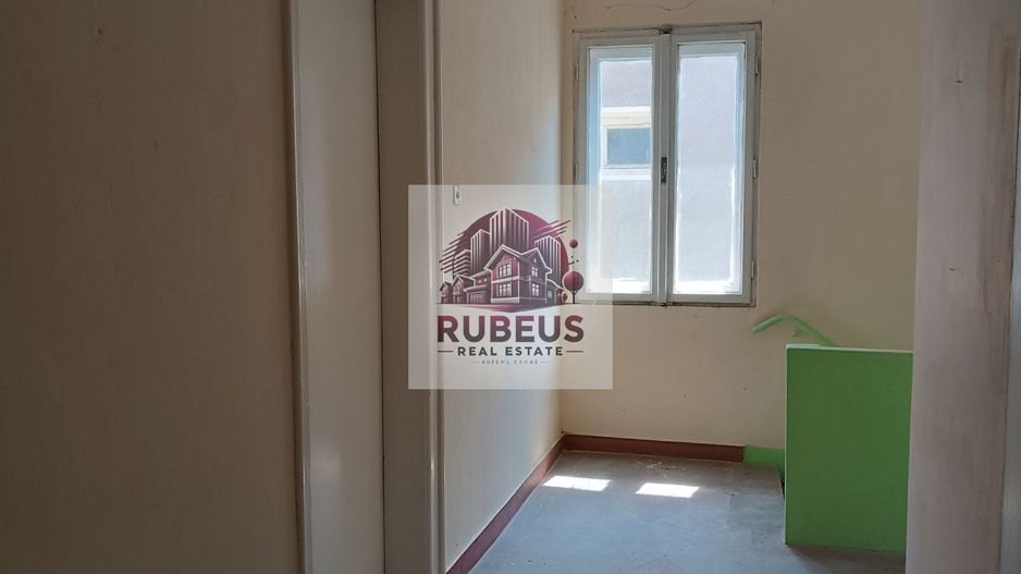 Casă solidă în Orșova, S+P+E, 220 mp, teren 284 mp - Poză 19
