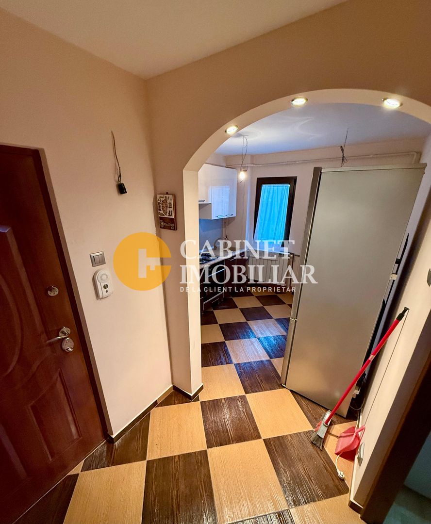 2 Camere Renovat - Etaj 1 - Zona Podu Ros - Poză 11