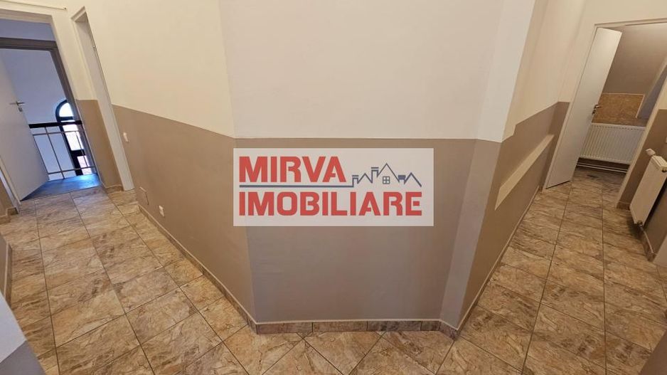 🏢 Spațiu de birouri – 5 camere, 3 băi – Mansardă vilă, Central - Poză 18