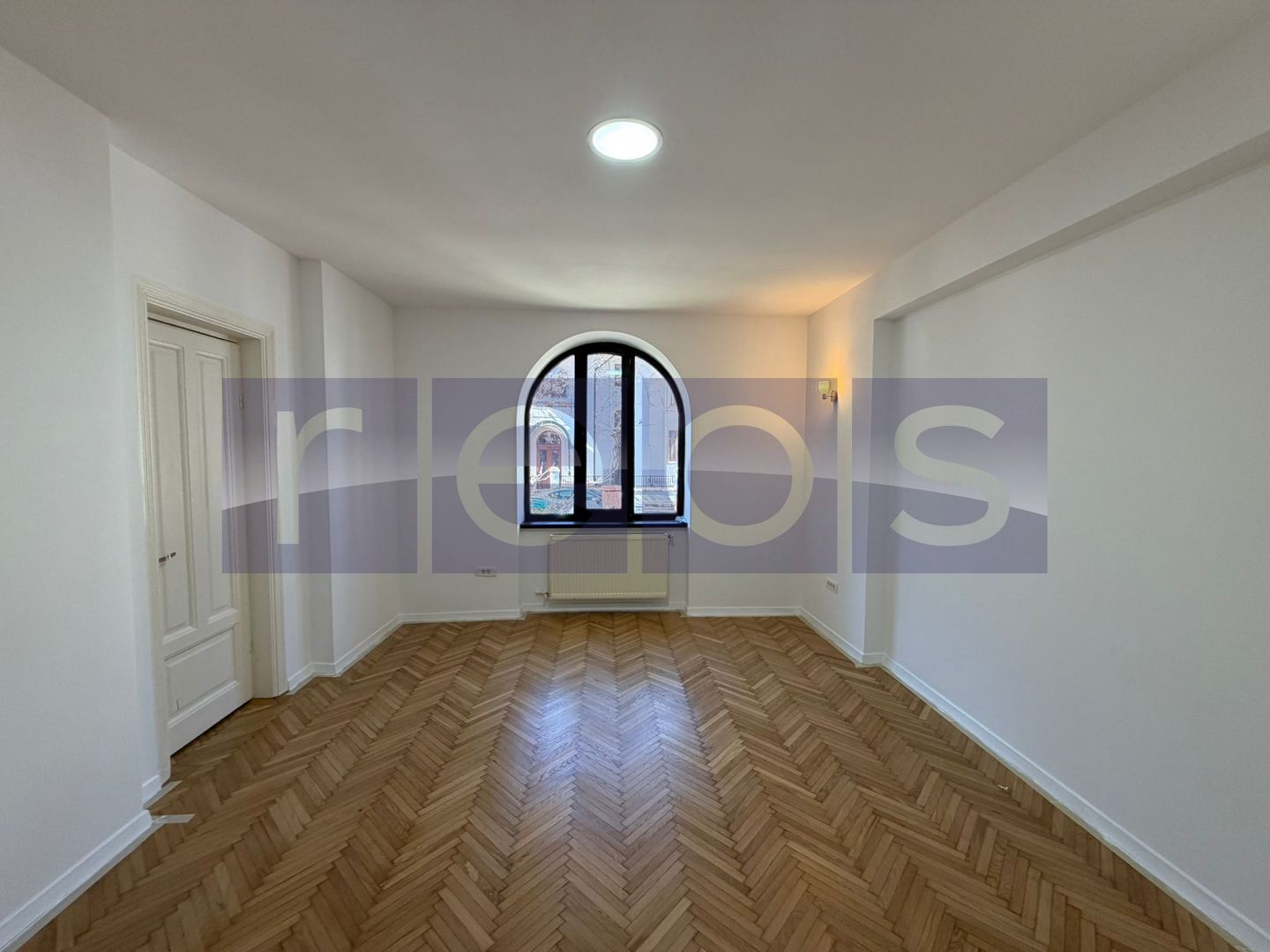 INCHIRIERE VILA INTERBELICA | CAPITALE | 360 MP | NOU RENOVATA | LUX - Poză 2