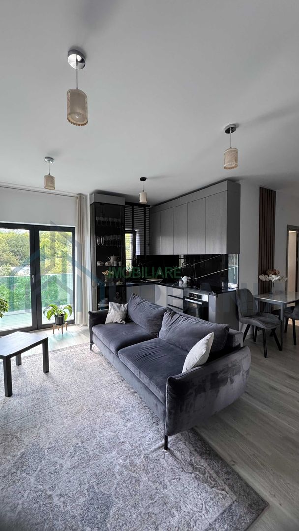 Apartament modern cu 2 camere de închiriat în Copou, complex Newton Park - Poză 1