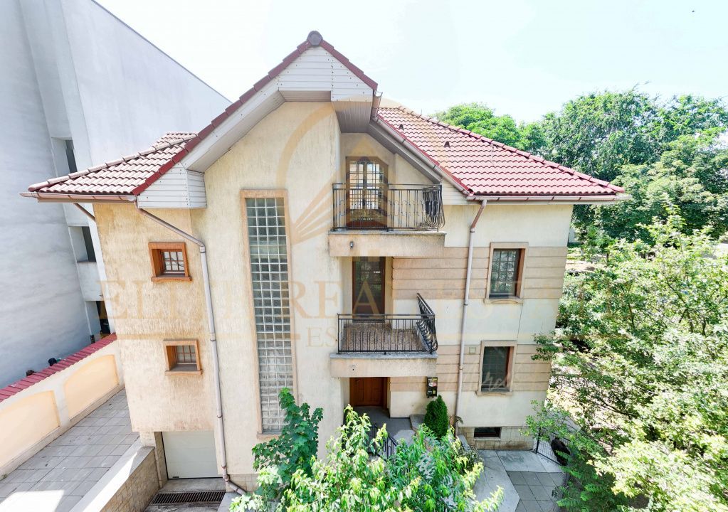 Vila premium ultracentrala, fara vecini, teren 377 mp, garaj! - Poză 47