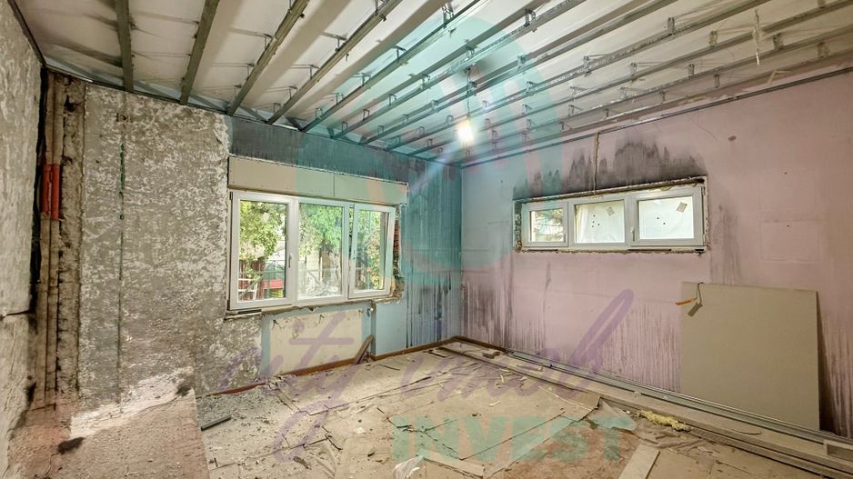 Proprietate cu farmec Art Deco în Cartierul Evreiesc cu multa verdeata - Poză 13