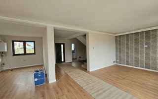 Casa noua amenajata, gata de mutare - Poză 11