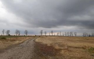 Teren 17500mp ~ iesire spre Slobozia ~ utilitati ~ Pret: 8€/mp neg. - Poză 2