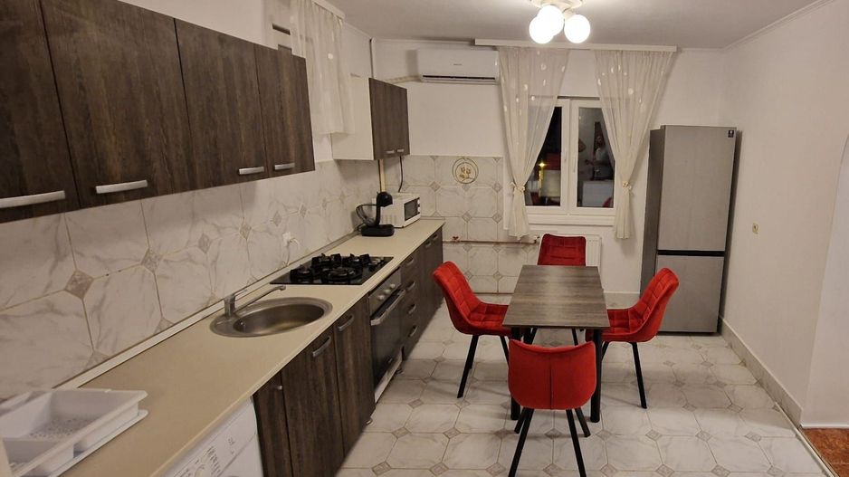 Ocazie! Ap 2 camere dec, zona RomCom - Spit. Judetean - 69 500 E neg - Poză 2