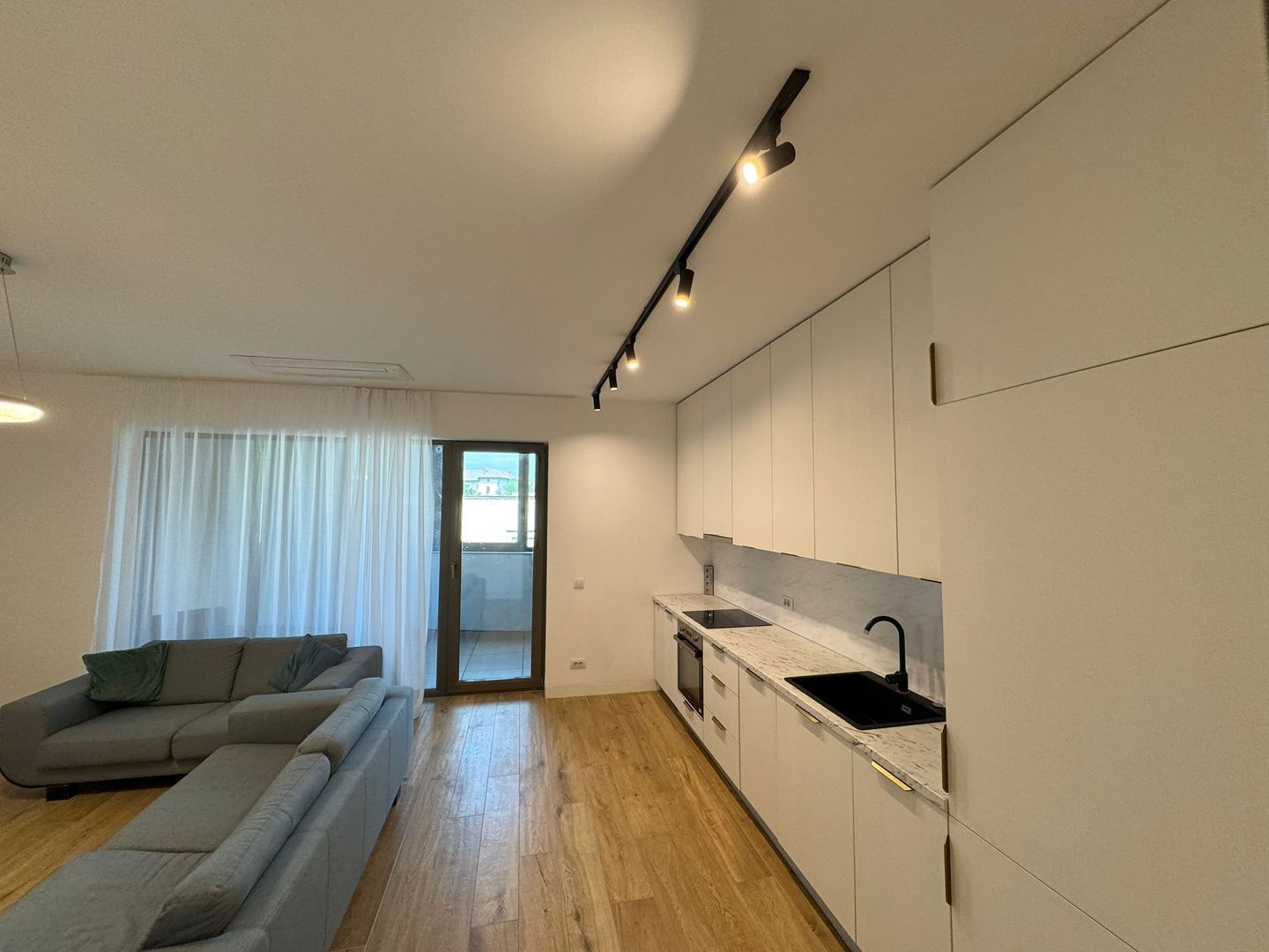 Apartament 3 camere | Parcare subterana | Viitorului 134 Central Distr - Poză 18