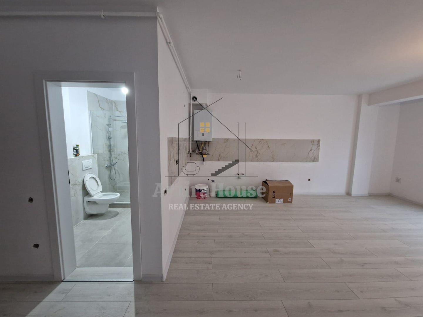 Apartament 2 camere, finisat, parcare, terasa 31 mp,  str Sub Cetate, Floresti - Poză 8