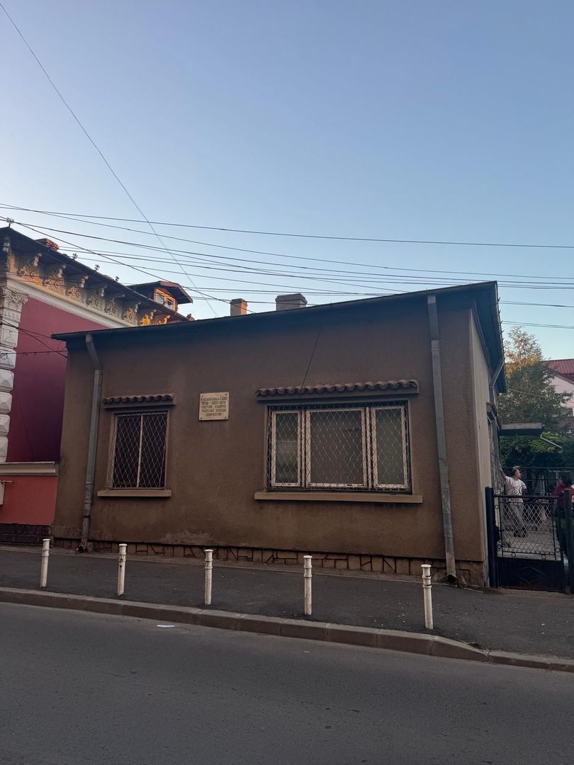Casă 3 camere, Str. Vasile Alecsandri – vânzare - Poză 1