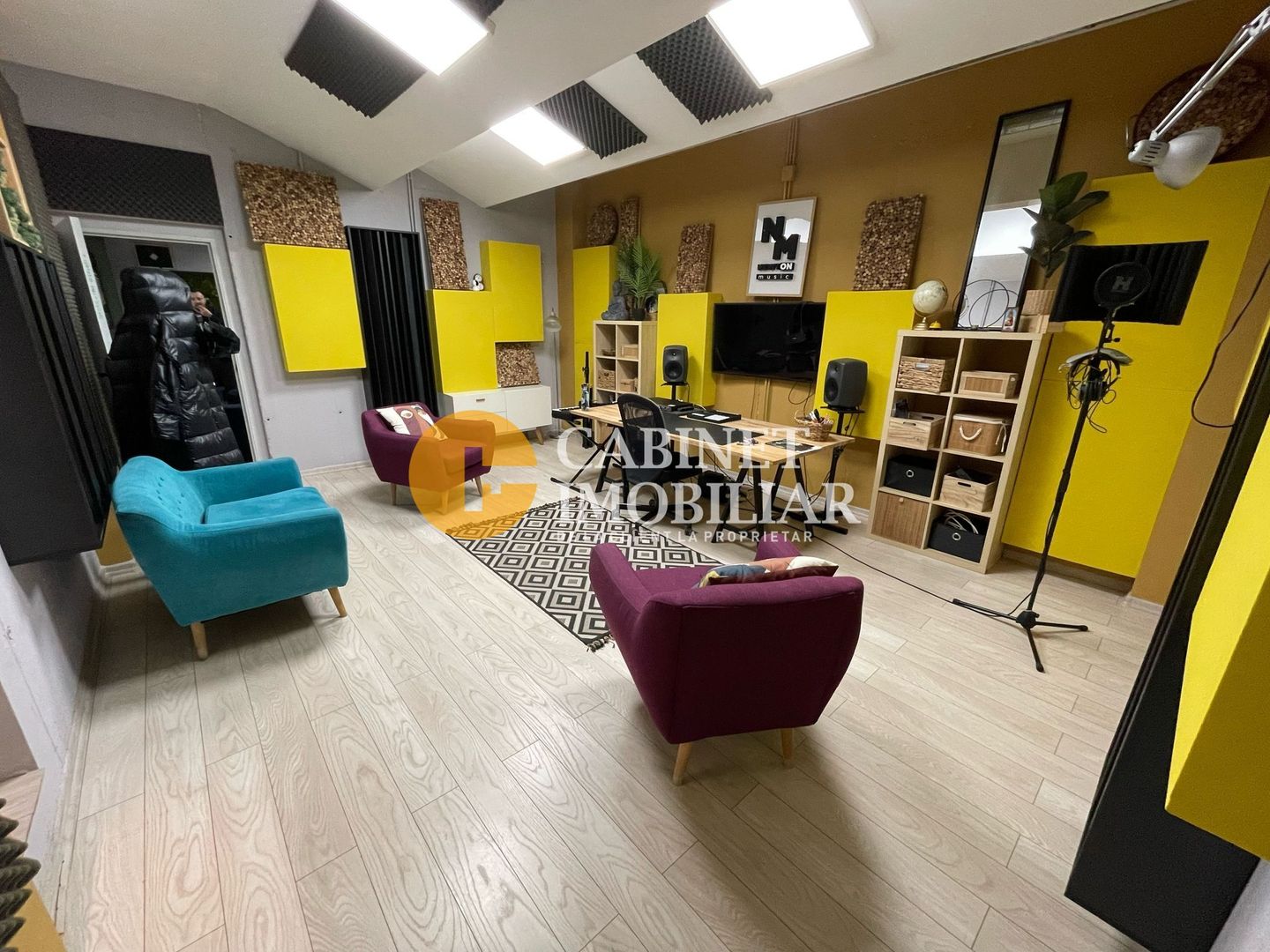 SPATIU COMERCIAL - 3 CAMERE - COMPLEX NEWTON - DE INCHIRIAT - Poză 2