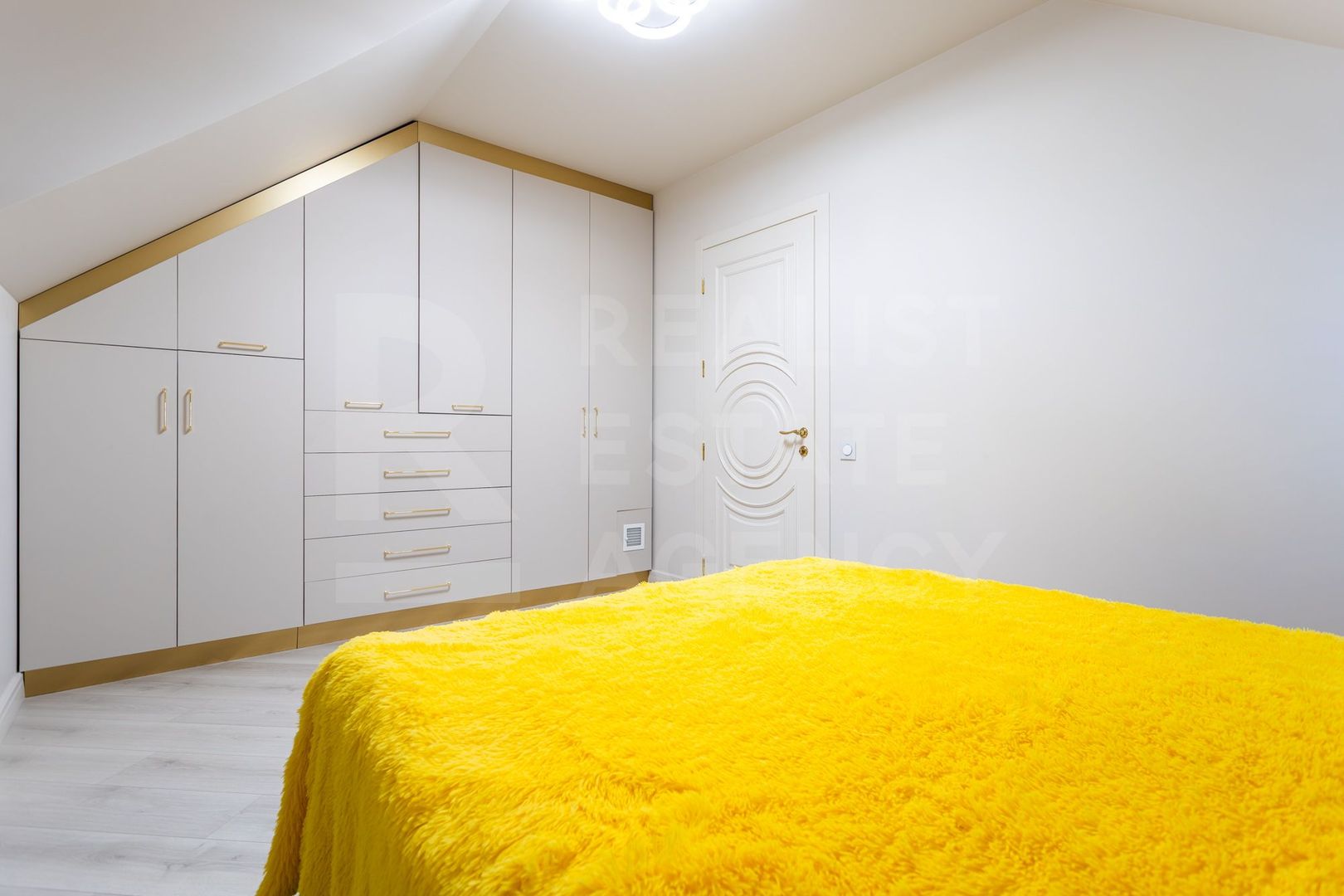 Vânzare, casă, 3 nivele, 300 mp+7,2 ari, str. Chișiniău, Cricova - Poză 40