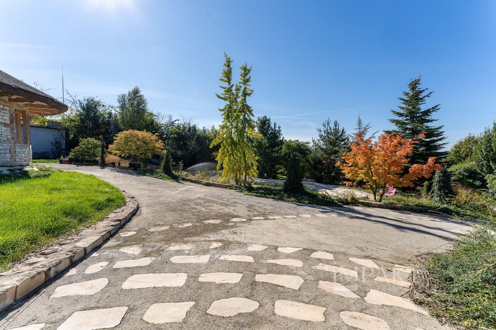 De vanzare casa unica pe teren de 3400mp, cu iaz si gradina - Borhanci - Poză 21