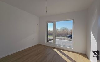 Casa individuala-100m de PENNY-beci-geamuri tripan - Poză 6