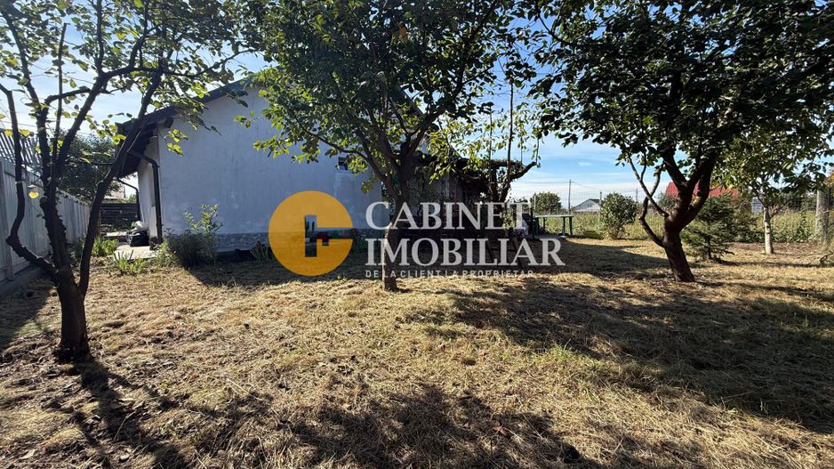 Aroneanu - Casa la asfalt - 420mp teren - 3 camere - Canalizare - Poză 5