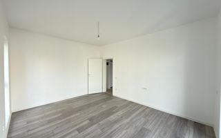 Bloc finalizat la asfalt. Decomandat. Etaj 1. Loc de parcare. - Poză 3