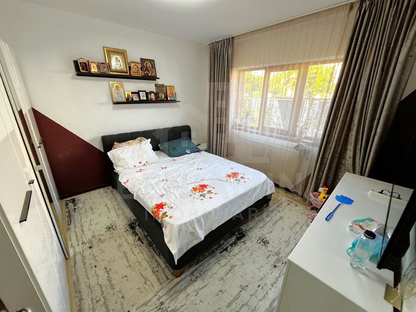Casa Moderna P+M-220mp-6 Camere-Toate Utilitatile-An 2010-Zona Ford - Poză 2