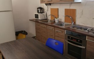 Etaj de inchiriat/ camere+ bai/bucatarie/spalatorie - Poză 13