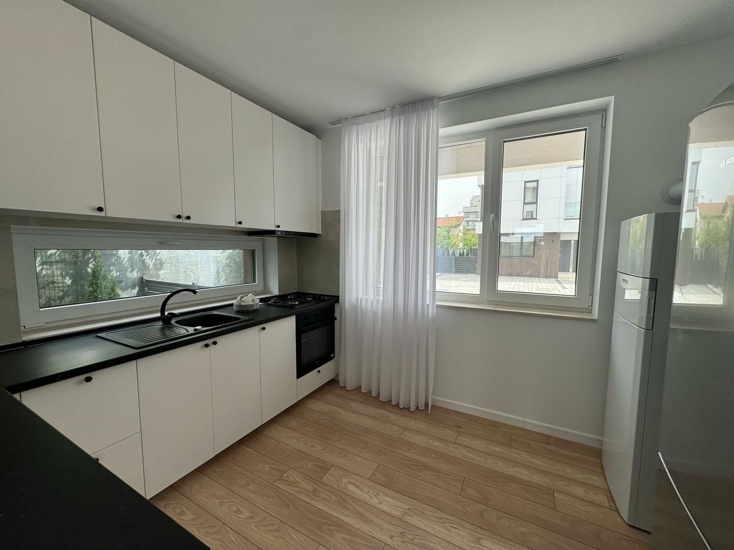 Vila Rond OMV | De închiriat | 4 dormitoare - Poză 2