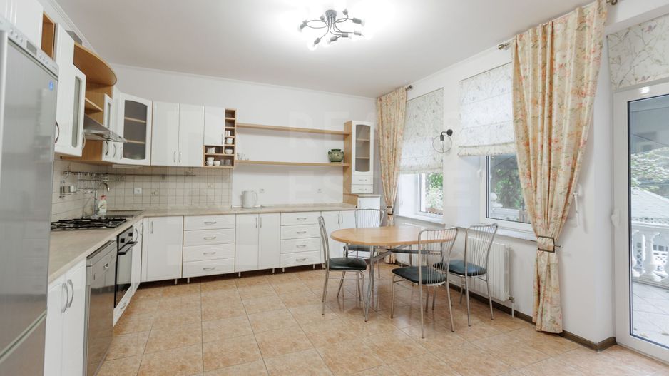 Chirie, casă, 2 nivele, 4 camere, str. Gheorghe Cașu, Centru - Poză 15