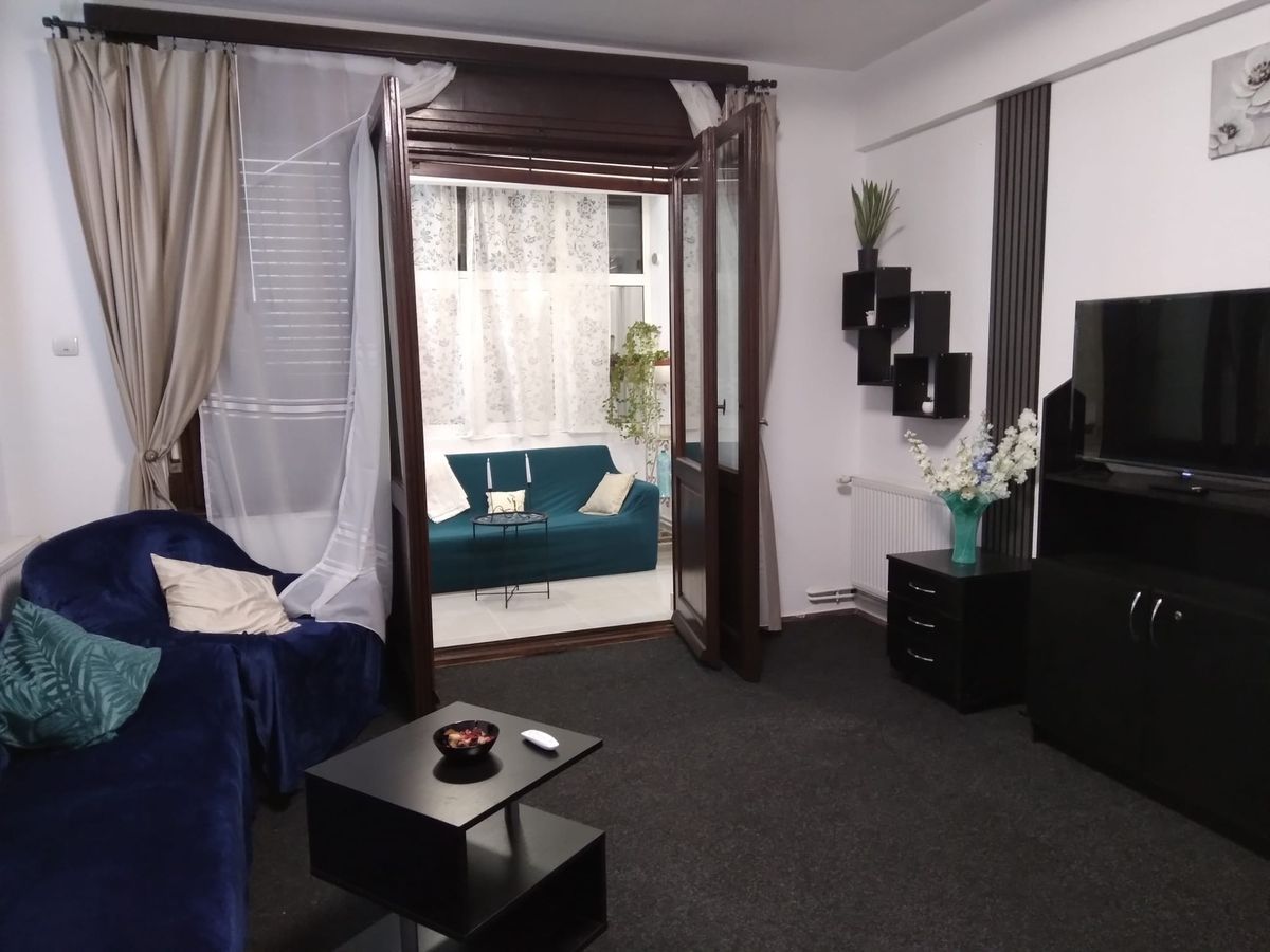 Apartament 2 camere decomandat Piata Romana - Poză 4