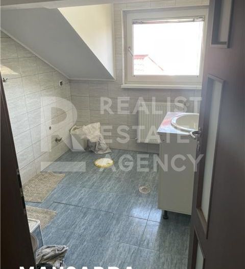 Vilă cu 7 camere de vânzare P+E+M in orasul Pantelimon - Poză 23